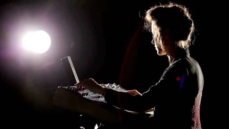 Marie du duo Pop "Sleep Circle"