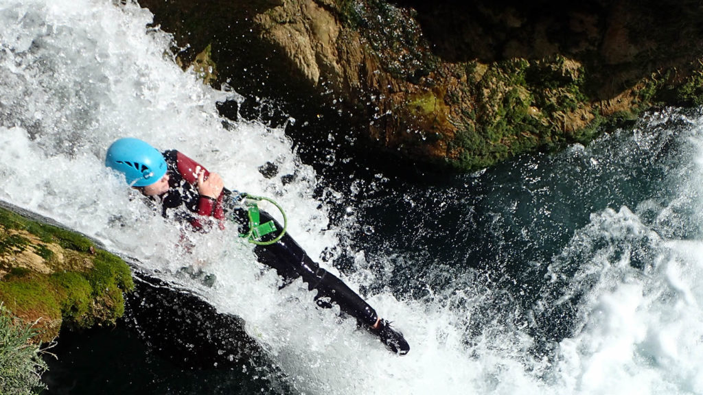 decouvrez le canyoning dans le sud avec notre partenaire